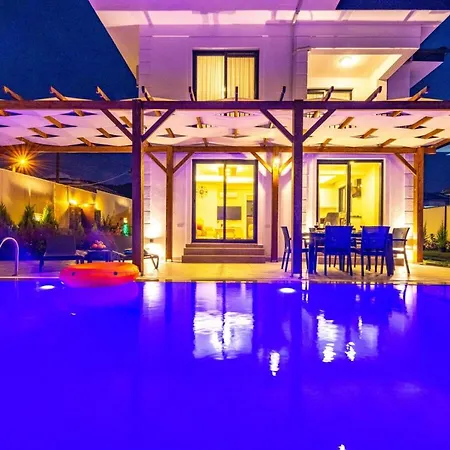 Willa Leona - 5 Bedroom In Fethiye