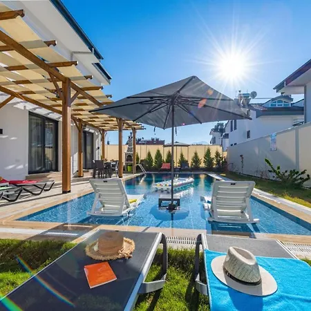 Willa Leona - 5 Bedroom In Fethiye