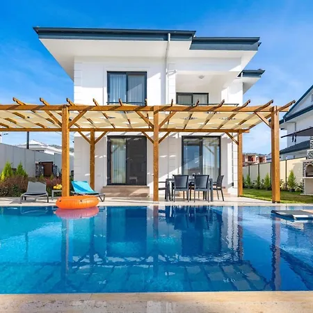 Willa Leona - 5 Bedroom In Fethiye