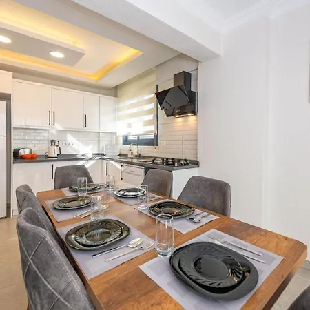 Willa Leona - 5 Bedroom In